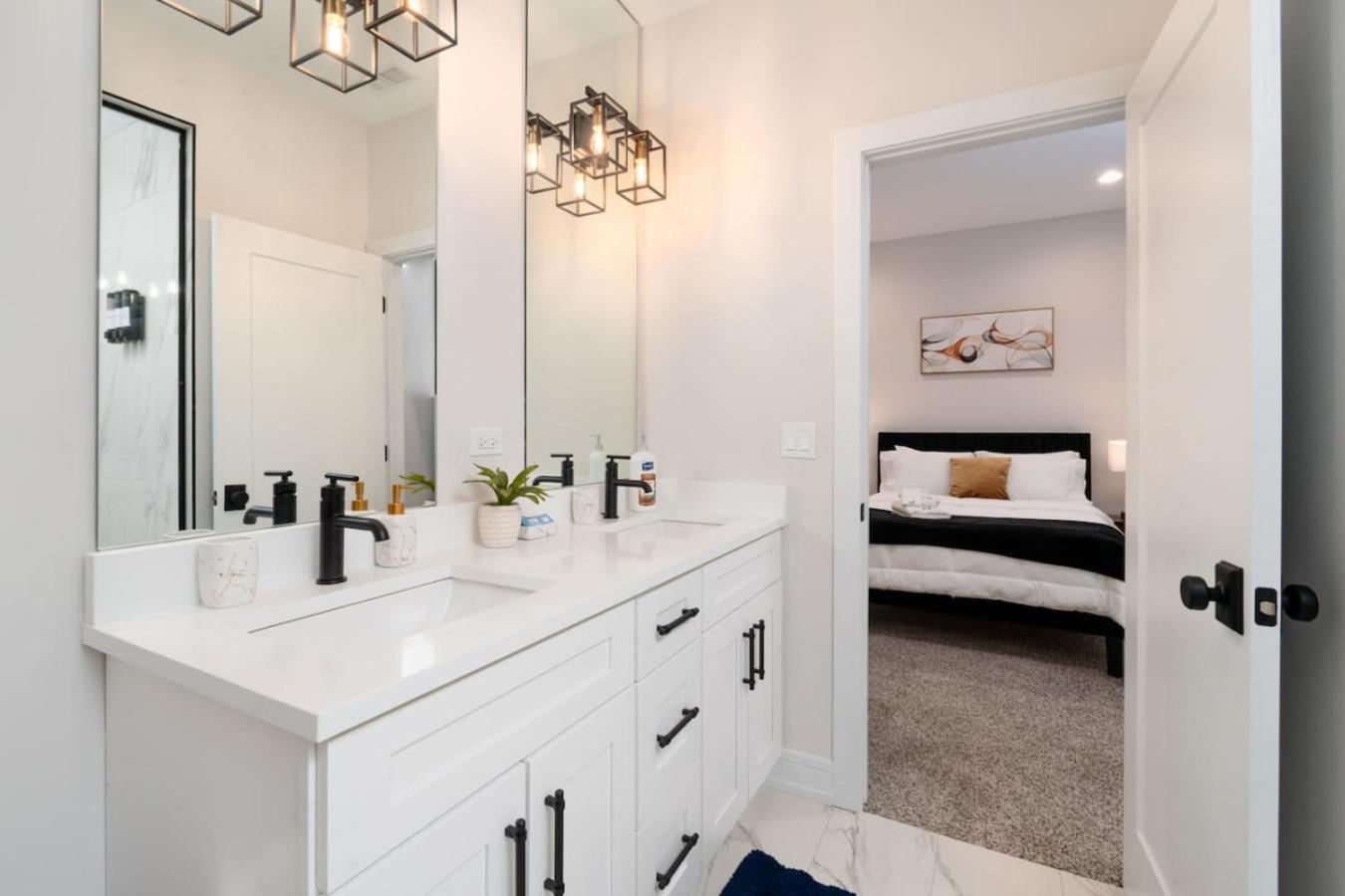 Affordable Private - Shared Apartment Chicago